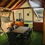 Vikendica Buzadzija M&n